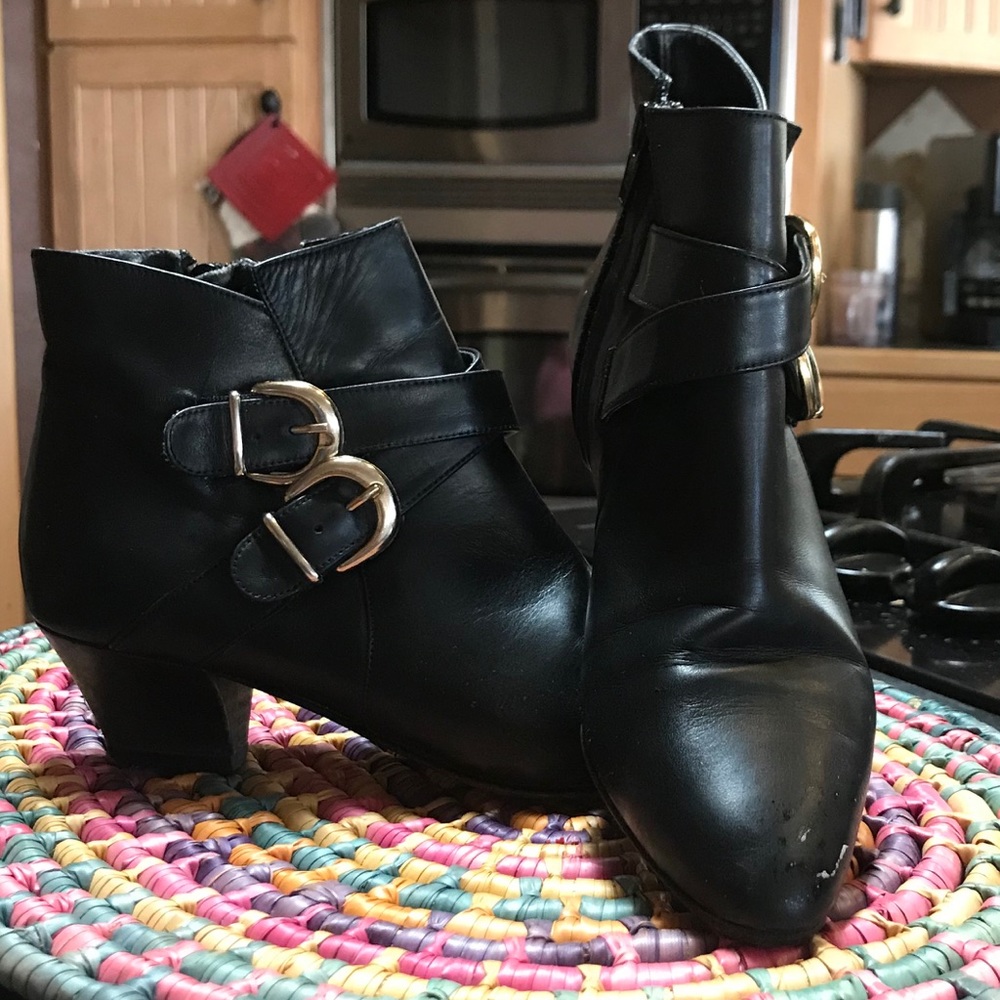 Sudini from Italy Size 4